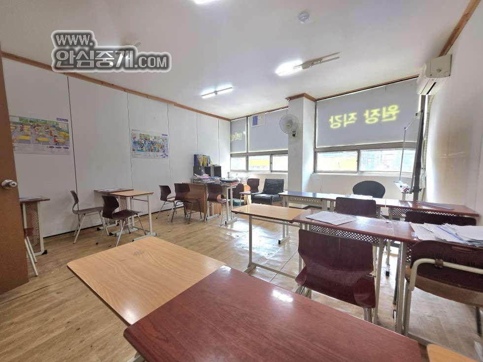 전북 전주완산구 효자동2가 우전초 앞 2층 70평 대형상가! 월세 매물번호 10392 사진 8