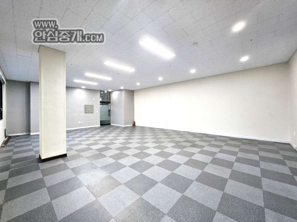 전북 전주완산구 효자동2가 신시가지 2층 //천정에어컨 설치 월세 매물번호 10070 사진 4