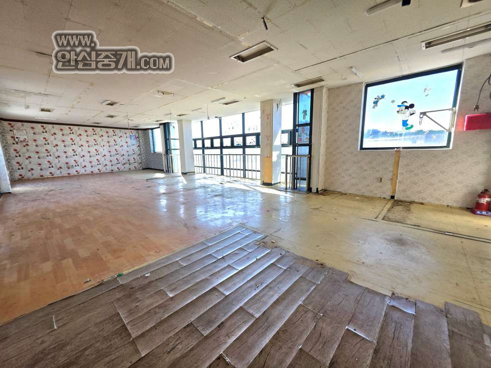 전북 완주군 삼례읍 삼례리 삼례초 인근! 가성비 좋은 3층 학원 추천 상가 (32평) 월세 매물번호 10334 사진 1